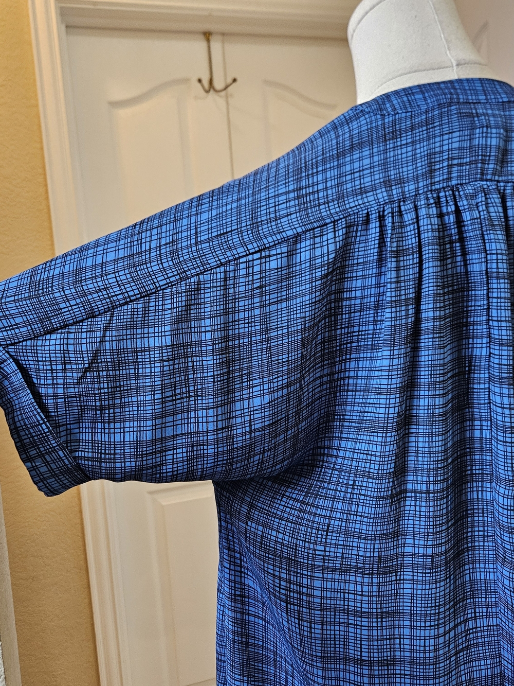 Worthington Petite Blue & Black Plaid Short-Sleeve Top – Petite Small - Picture 9 of 10